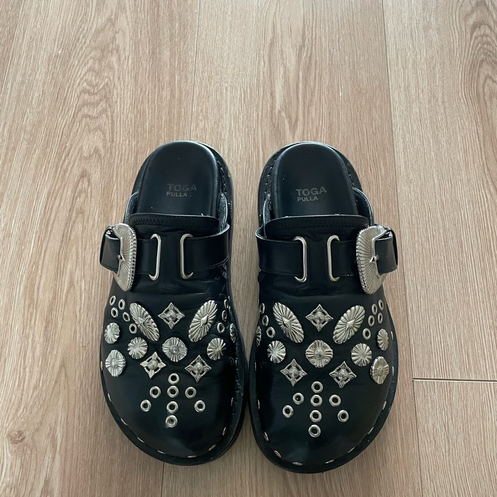 Toga Pulla Shoes | Black and Silver Toga Pulla Clogs/Mules